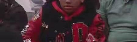 足球直播在线观看无插件-【人物】新网红！狮吼功发威 德罗赞女儿助父亲赢球