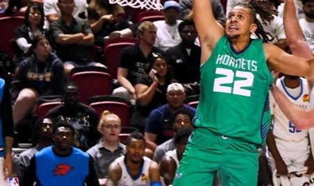 足球直播在线观看无插件-G联盟场均15分8板！Shams：鹈鹕将和中锋约什·奥杜罗签双向合同